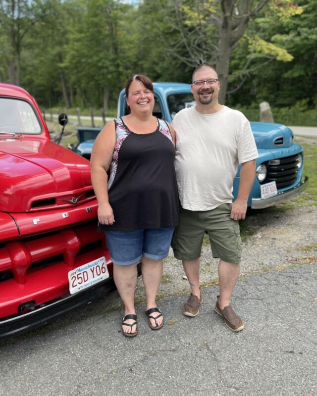 💫 Customer Corner💫

Jake and Deb of Erving started coming to our farm when we began offering our Chicken CSA a few years ago. Jake is a Wendell native and grew up familiar with our family farm and store. Deb’s family has purchased our pasture-raised turkeys for many years.

Their favorite products? It is a tie for Jake between our feta dip and our dill dip. Deb’s is our buffalo chicken dip!

What keeps them coming back? “This is an easy one” they tell us. “The chorus of ‘hellos & how are yous’ you’re greeted with are sincere & welcoming.” They tell us that there are “guaranteed to be smiles, laughter & some well deserved (Jake) teasing.”

“Honestly, everytime we’re there it feels like spending time with friends and it's always a fun visit.” It warms our hearts that we are meeting our goals of providing our customers “with fantastic service” and “great food.” Deb and Jake also enjoy the “bonus” of supporting a local family business.
.
.
.
#diemandfarm #wendellma #familyfarm #cisa #buylocalfood #customercorner  #igers413 #othersidema #visitwesternma #moretofranklincounty