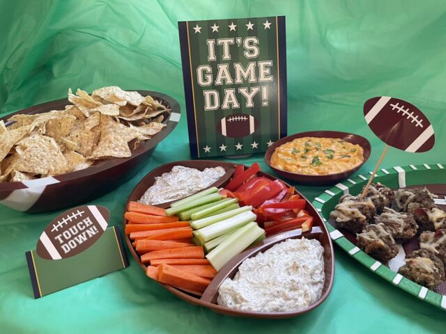 Ready to make your get-together for the big game next Sunday truly SUPER? Looking to put something awesome in a BOWL? Then make sure you stop by our farm store for all your game-day needs! We have things such as buffalo chicken dip, dill dip, and stuffed mushrooms. Plus we have chicken wings ready to be brought home and prepared for your guests, or just for yourself. Your CHIEFS will love all our fresh farm food, making their tastebuds soar like EAGLES! Stop by our farm to load up on your supplies for the big game next week, so you can score a touchdown with everyone! 🏈
.
.
.
#diemandfarm #wendellma #farmstore #shoplocal #buylocal #grownheresoldhere #familyfarm #westernmass #franklincounty #pioneervalley #bealocalhero #othersidema #visitwesternma #igers413 #superbowl #party #chiefs #eagles