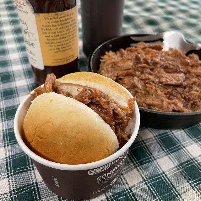Stop by today between 11am-1pm for our #SampleSaturdays to get your taste of our BBQ pulled turkey!
.
.
.
#diemandfarm #wendellma #farmstore #shoplocal #grownheresoldhere #familyfarm #westernmass #franklincounty #pioneervalley #bealocalhero #othersidema #visitwesternma #igers413